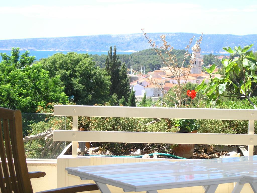 Apartman Kucer Veglia Exterior foto
